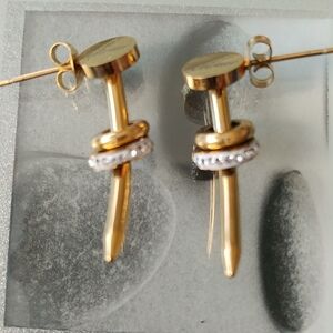 Chic Gold Tone and Crystal Drop Earrings